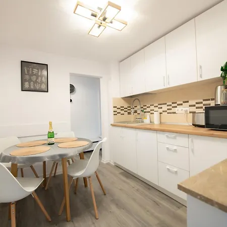 365 Guest Apartment Hunedoara Exterior photo