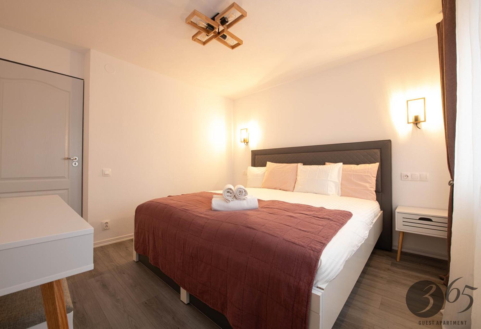 Apartamento 365 Guest Hunedoara